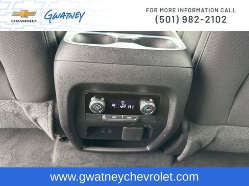 Used 2025 GMC Acadia Elevation image 25