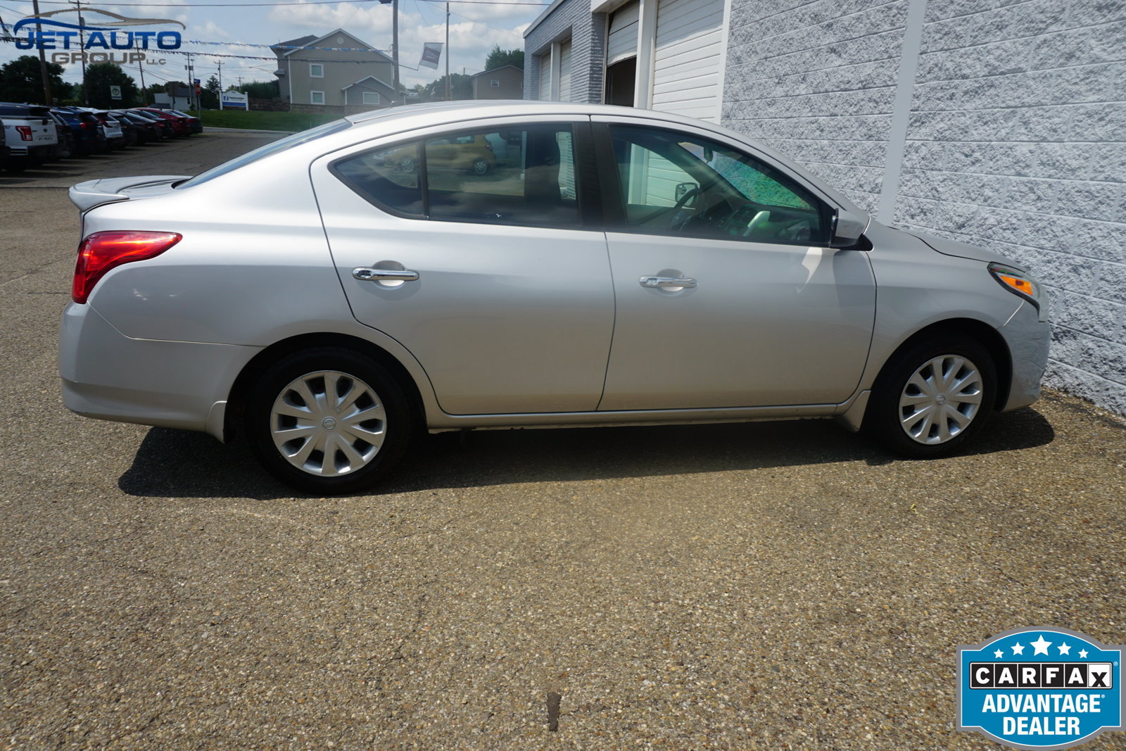 Used 2016 Nissan Versa SV w/ Fog Lights Package FWD image 12