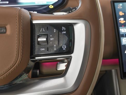 Used 2024 Land Rover Range Rover SV image 22