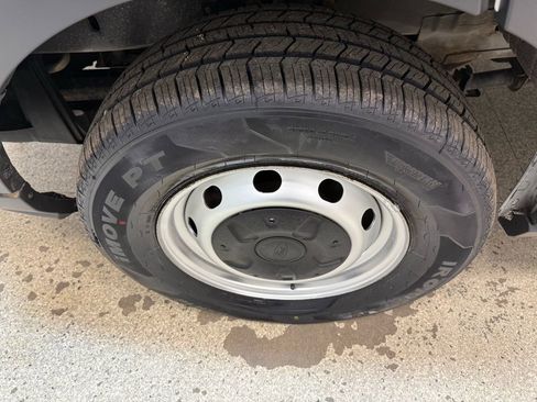 Used 2016 Ford Transit 250 130 Low Roof image 21