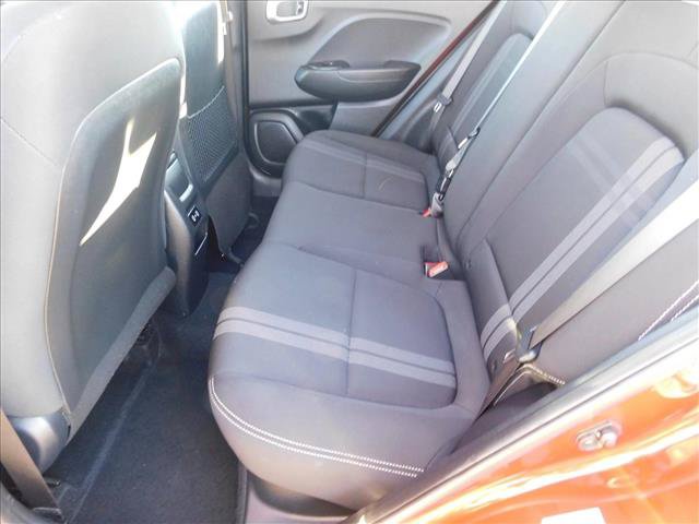 Used 2024 Hyundai Venue SEL FWD image 25