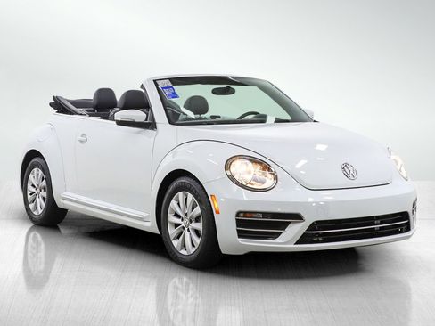 Used 2019 Volkswagen Beetle 2.0T SE image 7