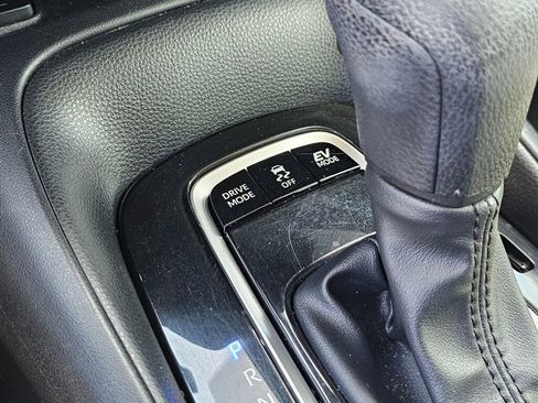 Used 2022 Toyota Corolla LE w/ Premium Interior Package FWD image 34