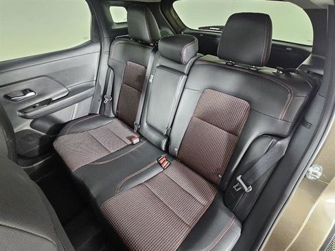 New 2026 Nissan Kicks SR w/ SR Premium Package AWD/4WD image 14