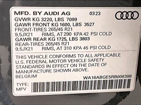 Used 2024 Audi Q8 e-tron Prestige w/ Prestige Package image 34