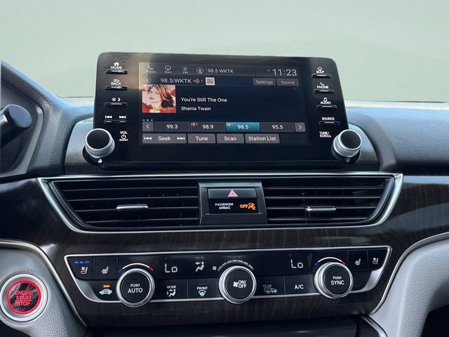 Used 2018 Honda Accord Touring image 30