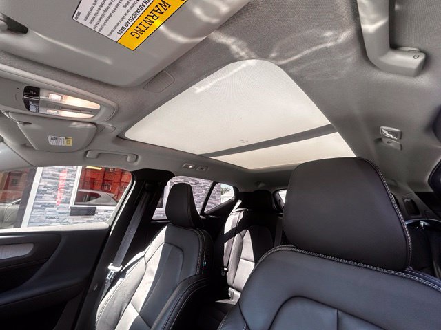 Used 2024 Volvo XC40 B5 Plus w/ Protection Package Premier AWD/4WD image 30