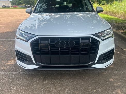 Used 2023 Audi Q7 3.0T Prestige AWD/4WD image 2