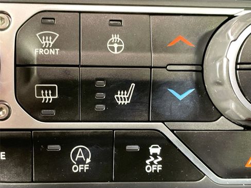 Used 2021 Jeep Wrangler Unlimited Sahara AWD/4WD image 16