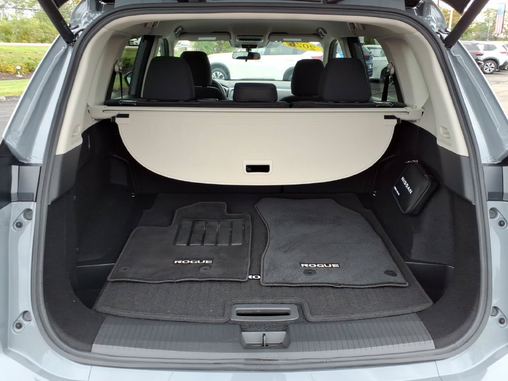 Certified 2026 Nissan Rogue SV w/ Cold Weather Package AWD/4WD image 11