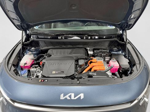 Used 2024 Kia Niro SX Touring FWD image 23