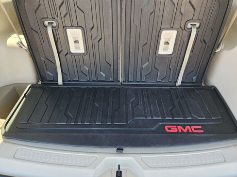 Used 2022 GMC Acadia Denali w/ Denali Technology Package image 37