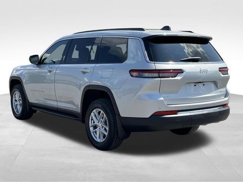 New 2025 Jeep Grand Cherokee L Laredo image 5