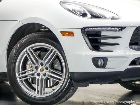 Used 2017 Porsche Macan S AWD/4WD image 3