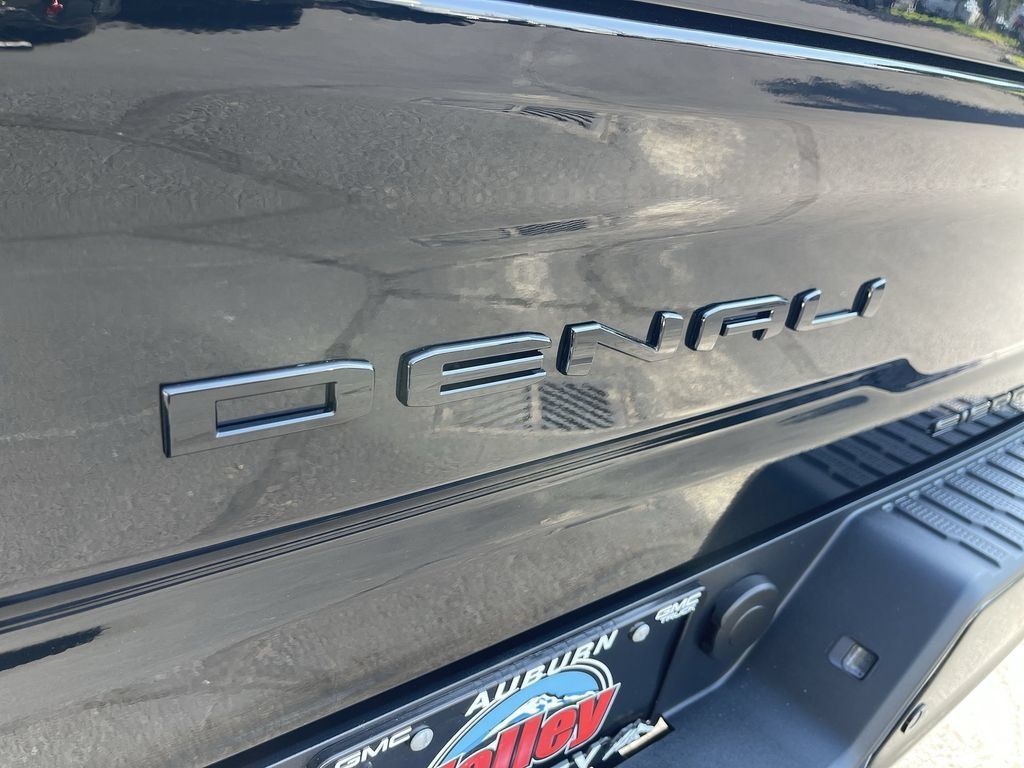 New 2026 GMC Sierra 3500 Denali Ultimate w/ LPO, Black Badging Package AWD/4WD image 33