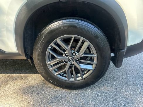 Used 2023 Nissan Rogue S AWD/4WD image 15
