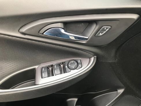 Used 2022 Chevrolet Malibu LS image 11