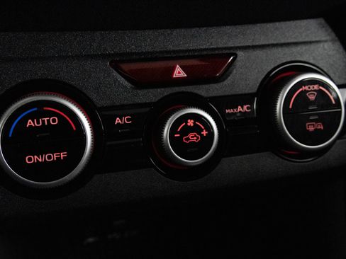 Used 2023 Subaru Crosstrek 2.5i Limited w/ Moonroof Package image 25