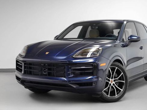 New 2025 Porsche Cayenne image 7