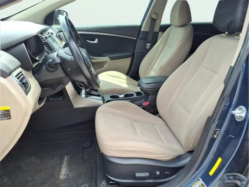 Used 2016 Hyundai Elantra GT w/ Option Group 02 FWD image 9