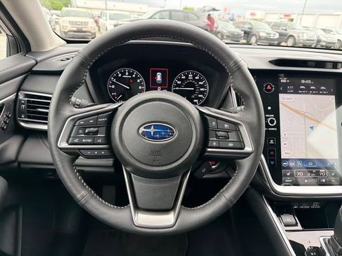 Used 2025 Subaru Outback Limited AWD/4WD image 10