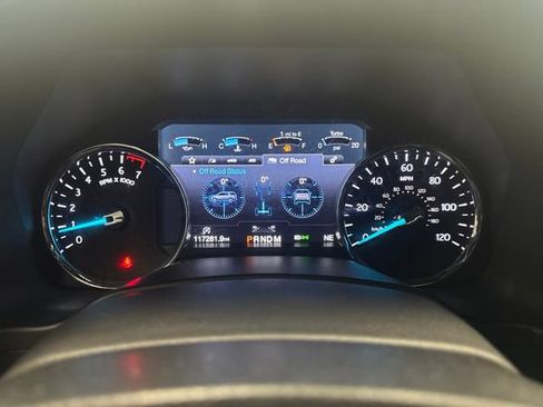 Used 2019 Ford Expedition Limited w/ Equipment Group 302A AWD/4WD image 15