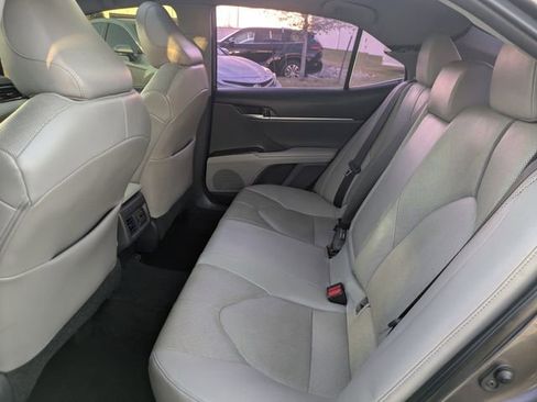 Used 2021 Toyota Camry XLE image 29