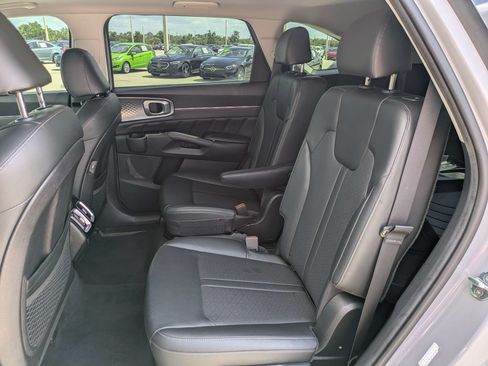 Certified 2022 Kia Sorento SX FWD image 16