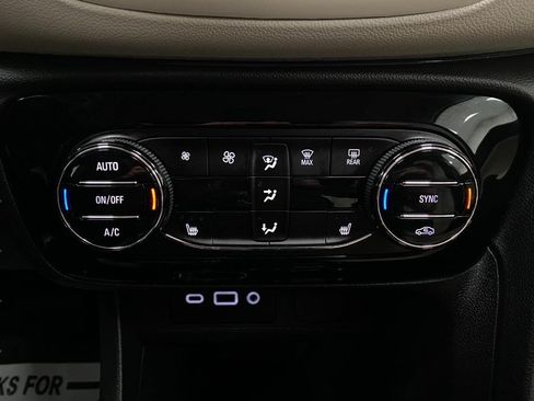 Used 2023 Buick Encore GX Essence w/ Experience Buick Package FWD image 82