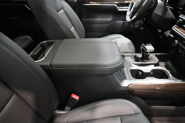New 2026 Chevrolet Silverado 1500 RST w/ Redline Edition AWD/4WD image 23