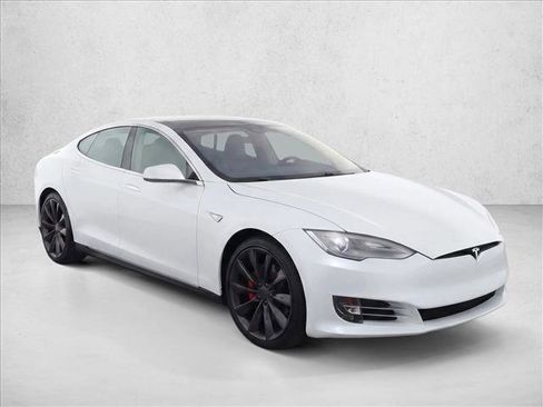 Used 2013 Tesla Model S Performance RWD image 3