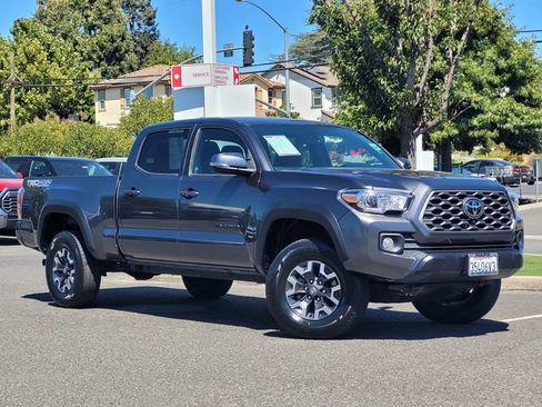 Certified 2023 Toyota Tacoma TRD Off-Road w/ Advanced Technology Package AWD/4WD image 2