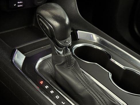 Used 2021 Chevrolet Traverse RS FWD image 18