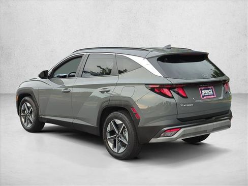 Used 2025 Hyundai Tucson SEL FWD image 8