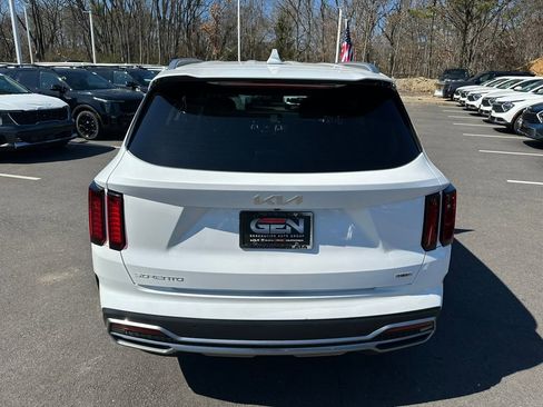 Used 2023 Kia Sorento EX AWD/4WD image 5