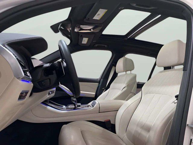 Used 2020 BMW X5 sDrive40i w/ M Sport Package RWD image 25