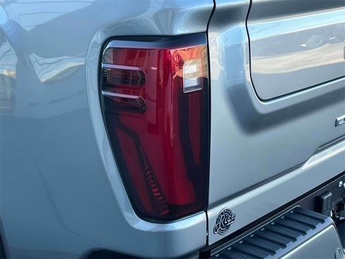 New 2026 GMC Sierra 2500 Denali w/ Denali Reserve Package image 10