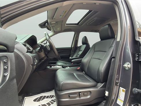 Used 2016 Honda Pilot Touring image 36