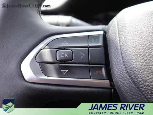 Used 2025 Jeep Compass Limited AWD/4WD image 25