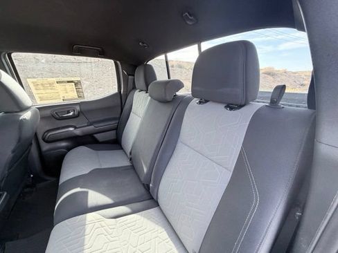 Used 2021 Toyota Tacoma TRD Off-Road AWD/4WD image 25