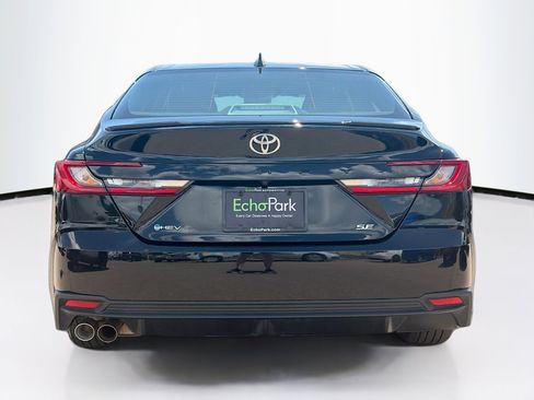 Used 2026 Toyota Camry SE FWD image 7
