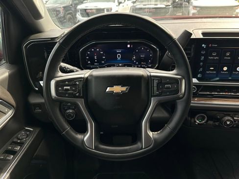 Used 2023 Chevrolet Silverado 1500 LT image 19