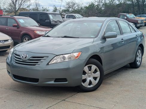 Used 2007 Toyota Camry LE image 1