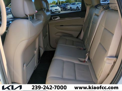 Used 2018 Jeep Grand Cherokee Limited w/ Trailer Tow Group IV image 14