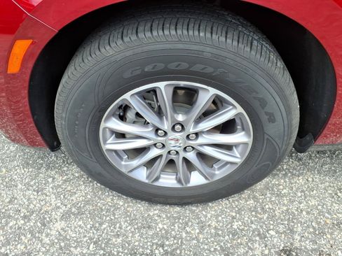 Used 2023 Buick Enclave Essence FWD image 6