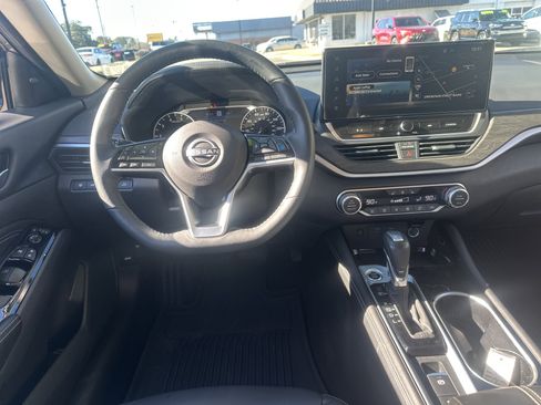 Used 2023 Nissan Altima 2.5 SL image 10