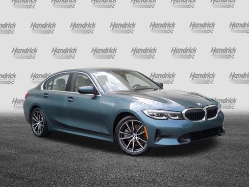 Used 2020 BMW 330i Sedan w/ Convenience Package RWD image 2