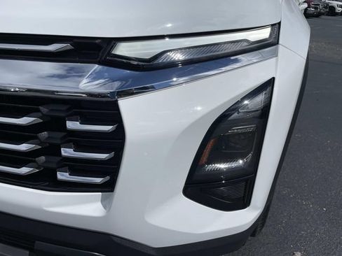 Certified 2025 Chevrolet Equinox LT FWD image 10