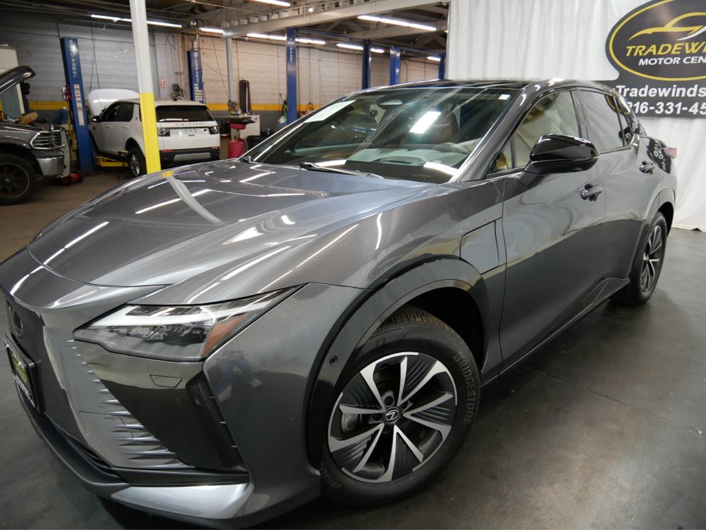 Used 2023 Lexus RZ 450e Premium w/ Technology Package AWD/4WD image 2