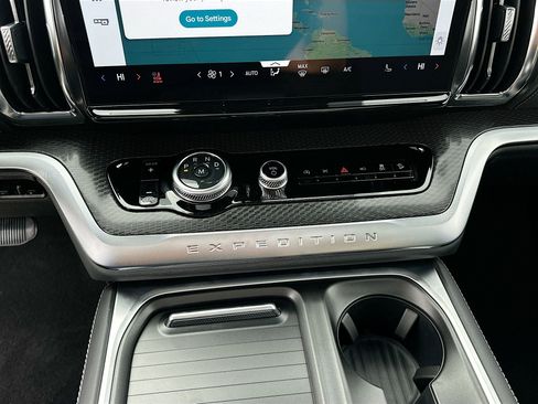 New 2025 Ford Expedition Platinum w/ Stealth Appearance Package image 12